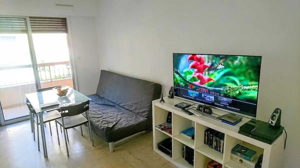 Condo In A Private Residence With Pool نيس